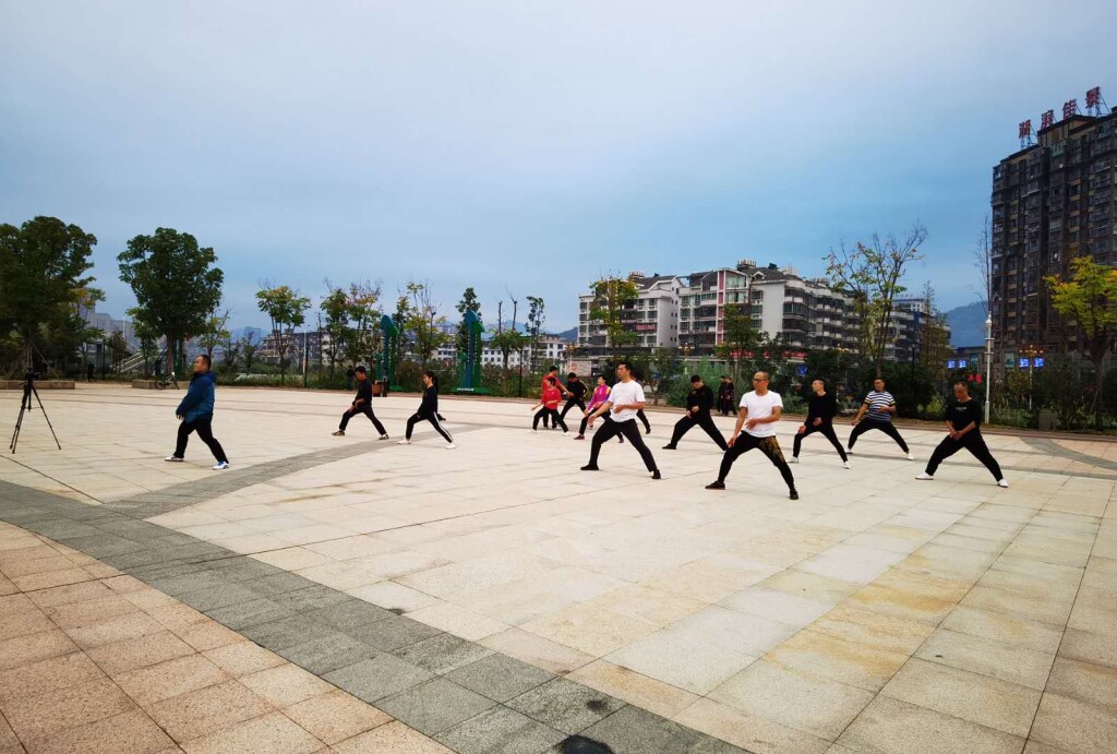 Chen Style Taijiquan Practical Method early morning practice at Yinshi Park, Gutian, Fujian, China